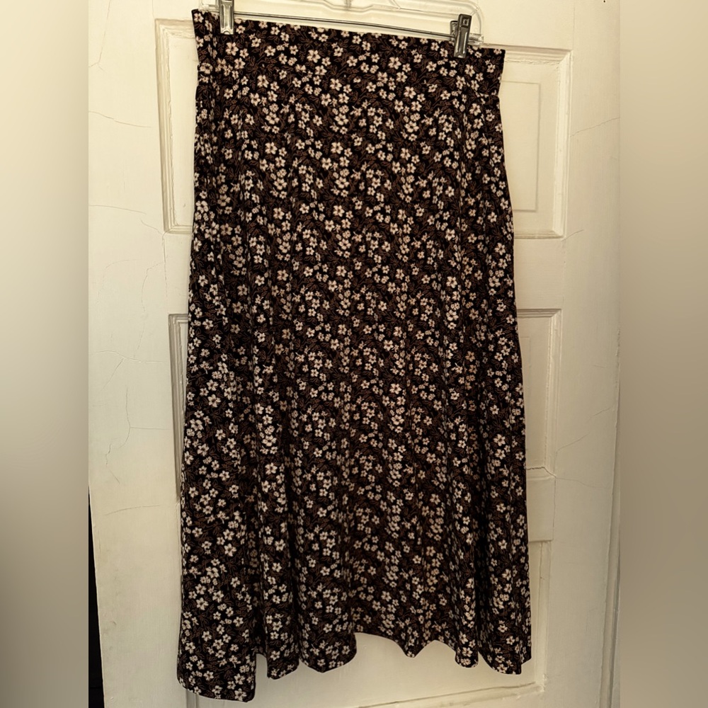 Pact Fit & Flare Midi Skirt in midnight floral